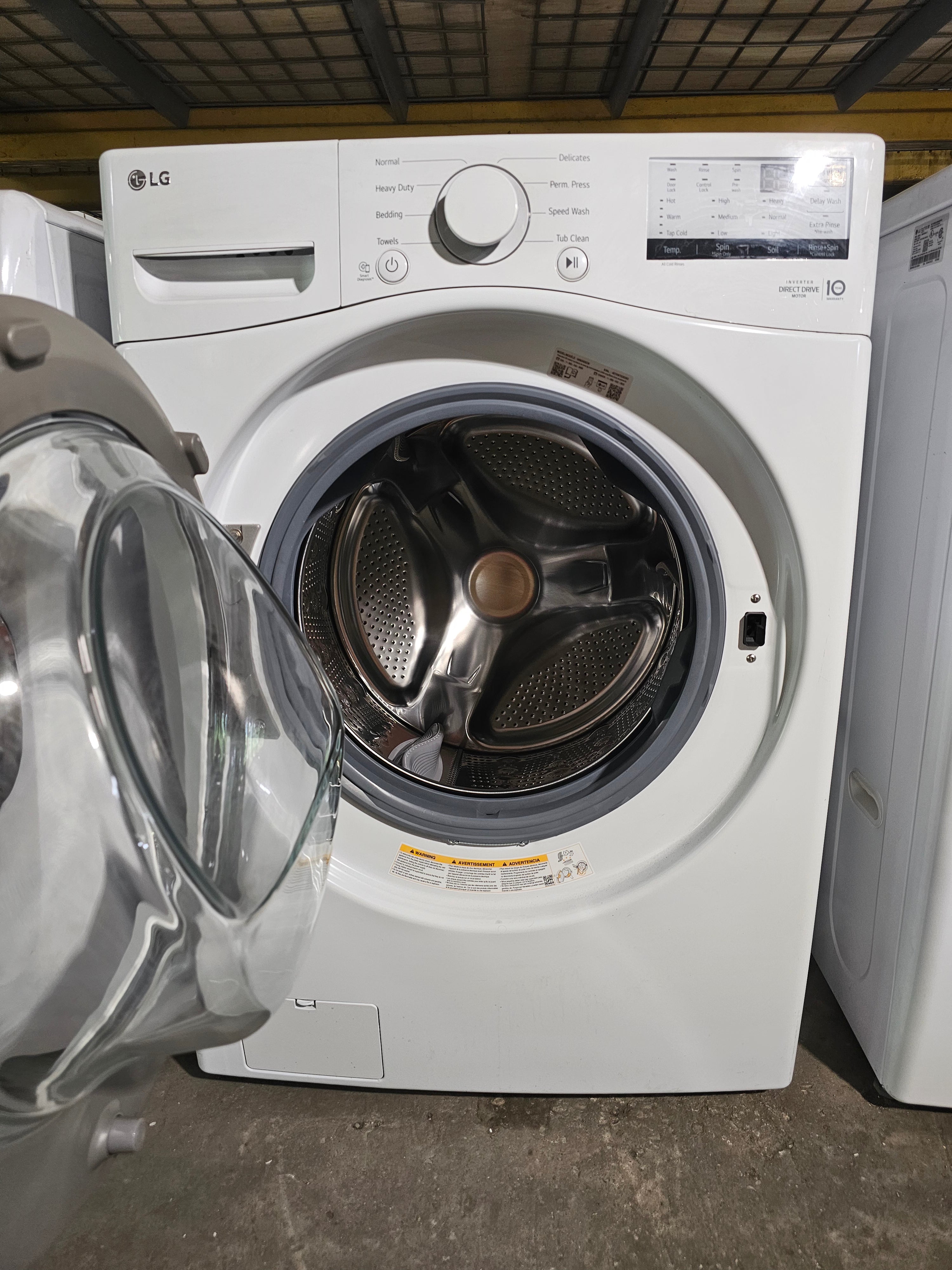 LG 4.5 Cu. Ft. Stackable Front Load Washer in White with Coldwash Technology